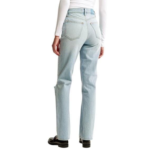 ABERCROMBIE & FITCH Ultra‎ High Rise 90s Straight Jean in Light Destroy-Size 30 - Picture 2 of 8